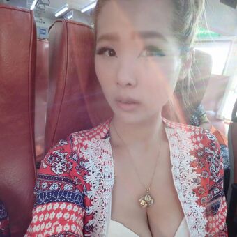 94iris329 Голые слитые фото OnlyFans 9