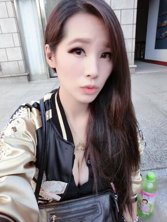 94iris329 Голые слитые фото OnlyFans 15