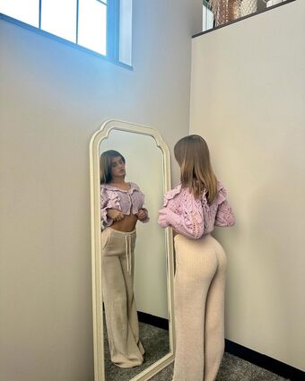 AAri Голые слитые фото OnlyFans 9
