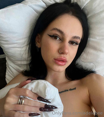 adelebee Голые слитые фото OnlyFans 2