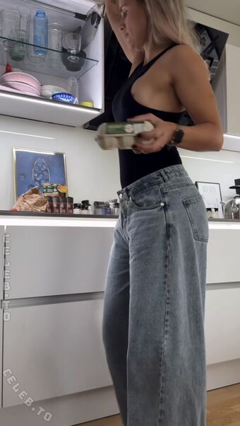 Adrienne Koleszar Голые слитые фото OnlyFans 60