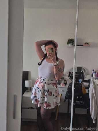 adyee Голые слитые фото OnlyFans 23