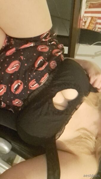 aestdoes Голые слитые фото OnlyFans 18