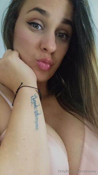akissey Голые слитые фото OnlyFans 18