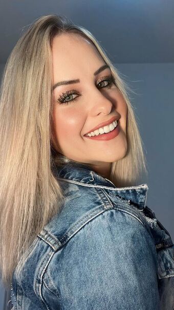 Alexsandra Schneider