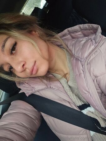 alieness Голые слитые фото OnlyFans 14