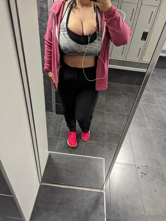 allitsforms Голые слитые фото OnlyFans 17