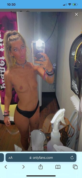 Ally Lyons Голые слитые фото OnlyFans 11