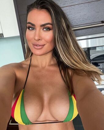 Alyssa Rhoades - thefitfreak