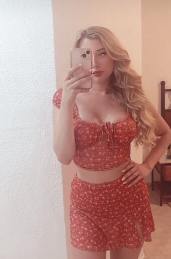 Amanda Rose