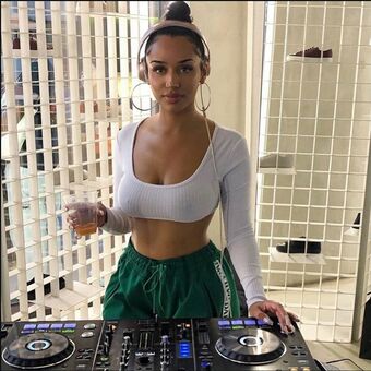 Ambrr Голые слитые фото OnlyFans 9