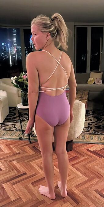 Amy Schumer Голые слитые фото OnlyFans 52