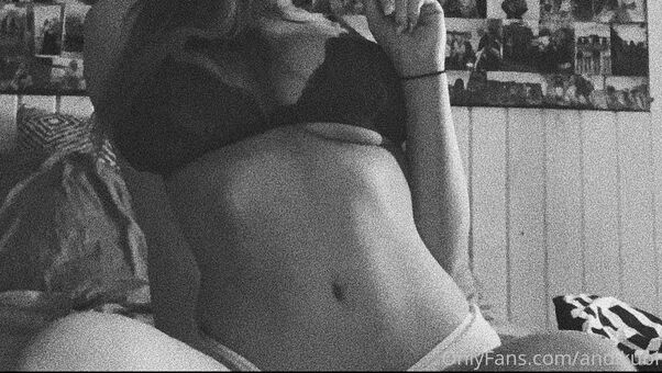 andi111 Голые слитые фото OnlyFans 19