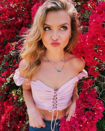 Anna Grace Barlow