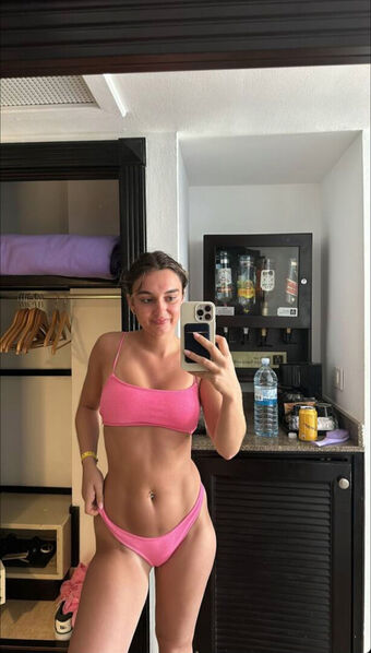 Annabelle Gesson