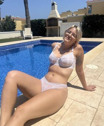 annablum Голые слитые фото OnlyFans 2