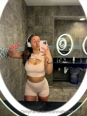 annahendrickss Голые слитые фото OnlyFans 33