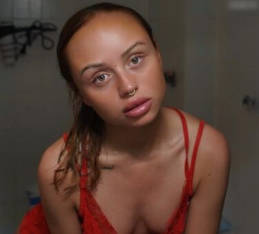 Anschaaa Голые слитые фото OnlyFans 4