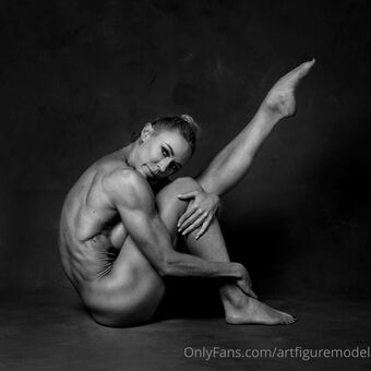 artfiguremodel Голые слитые фото OnlyFans 6