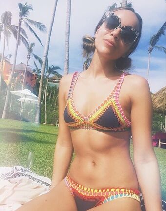 Ashley Madekwe Голые слитые фото OnlyFans 18