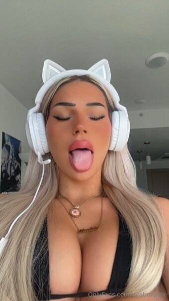 Avabrooksx