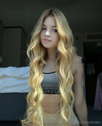 avalv Голые слитые фото OnlyFans 21