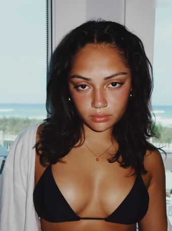 Avani Голые слитые фото OnlyFans 4