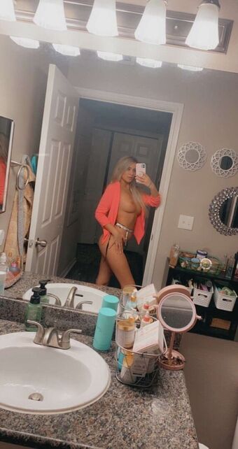 Avery Trail Голые слитые фото OnlyFans 51
