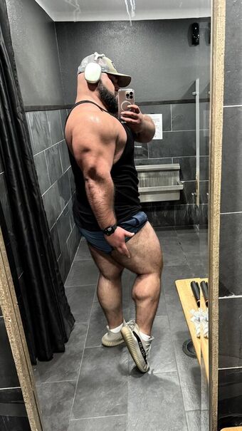 avidshock Голые слитые фото OnlyFans 2