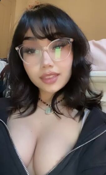 b33tlebum Голые слитые фото OnlyFans 4