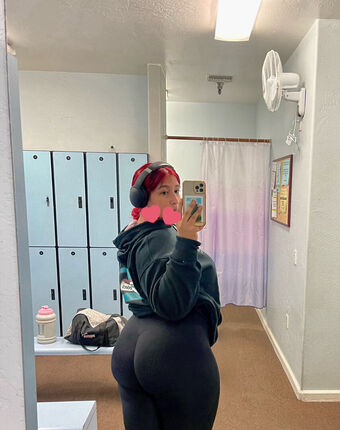 B4byjay Голые слитые фото OnlyFans 8