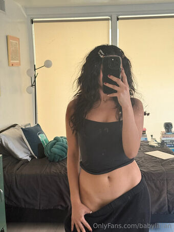babylillian Голые слитые фото OnlyFans 57