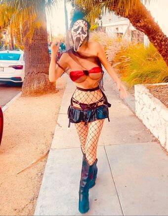 Bai Ling