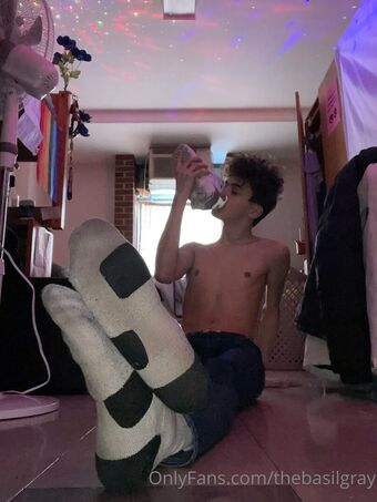 basilgray Голые слитые фото OnlyFans 33
