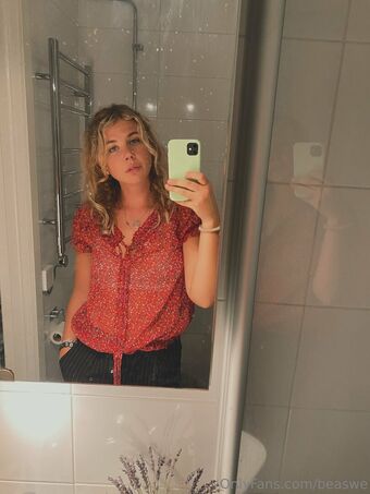 beaswe Голые слитые фото OnlyFans 6