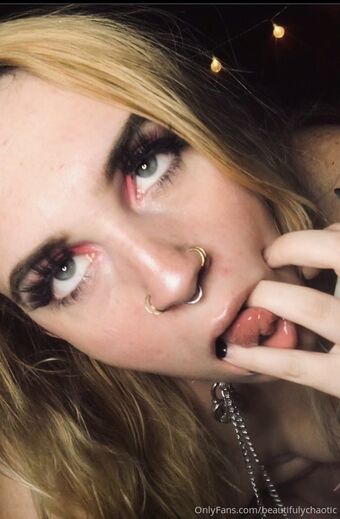 beautifulychaotic Голые слитые фото OnlyFans 5