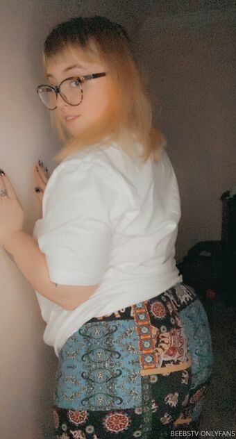 beebstv Голые слитые фото OnlyFans 9