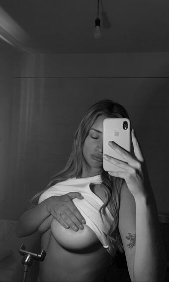 belonly Голые слитые фото OnlyFans 30