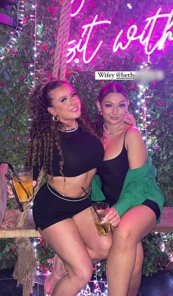 Beth G Голые слитые фото OnlyFans 31