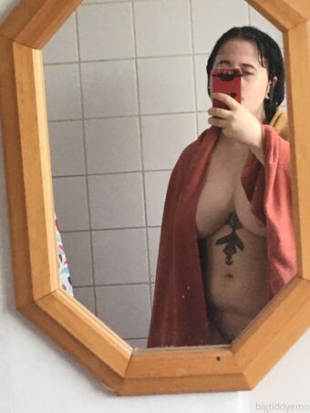 bigtiddyemo Голые слитые фото OnlyFans 6