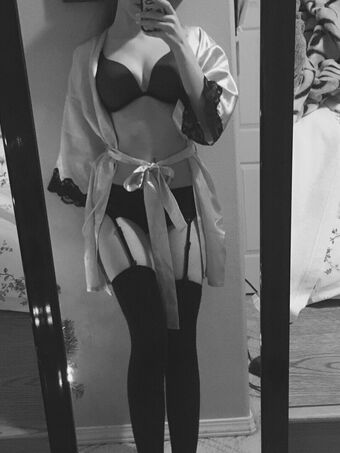 bleedingbubblegum Голые слитые фото OnlyFans 8