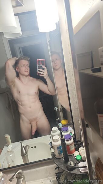 blondemonstr Голые слитые фото OnlyFans 13