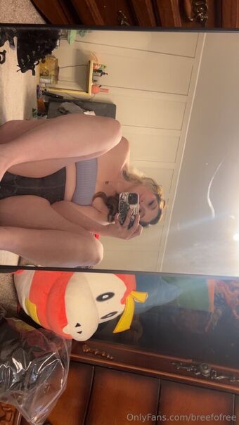 breefofree Голые слитые фото OnlyFans 31