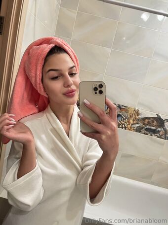 brianabloom Голые слитые фото OnlyFans 1