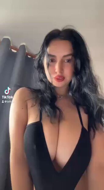 Brihattt Голые слитые фото OnlyFans 9