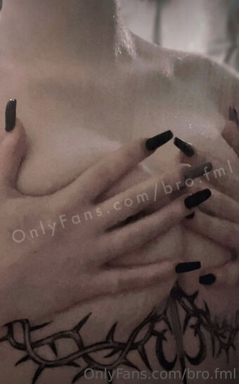 Bro.fml Голые слитые фото OnlyFans 3