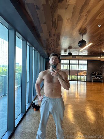 bteasingtv Голые слитые фото OnlyFans 2