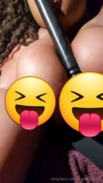 bustymalone Голые слитые фото OnlyFans 34