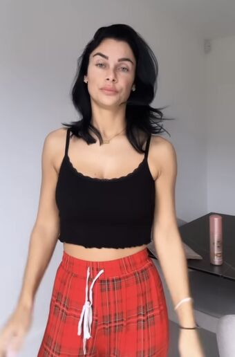 Cally Jane Beech