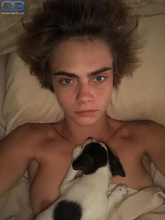 caradelevingne Голые слитые фото OnlyFans 19